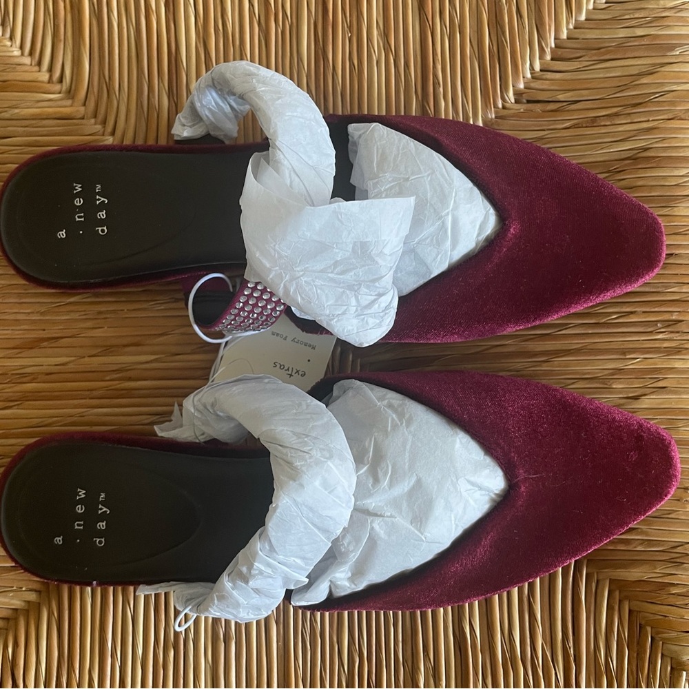 Womens Red Burgundy Velvet Slip On flats w/ Rhinestone Strap 5.5